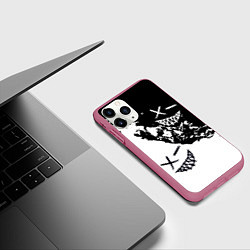 Чехол iPhone 11 Pro матовый Smile - black and white, цвет: 3D-малиновый — фото 2
