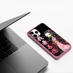 Чехол iPhone 11 Pro матовый Незуко комадо и иероглифы - клинок, цвет: 3D-малиновый — фото 2
