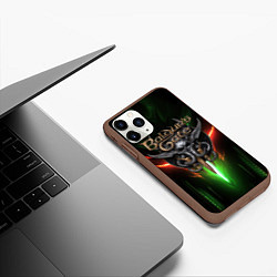 Чехол iPhone 11 Pro матовый Baldurs Gate 3 logo green red light, цвет: 3D-коричневый — фото 2
