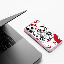 Чехол iPhone 11 Pro матовый Дракон на фоне красных пятен, цвет: 3D-розовый — фото 2