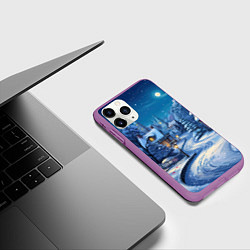 Чехол iPhone 11 Pro матовый Новогодняя ночь в деревушке, цвет: 3D-фиолетовый — фото 2