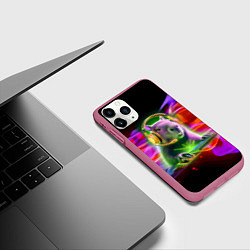 Чехол iPhone 11 Pro матовый Capybara is an avid gamer, цвет: 3D-малиновый — фото 2
