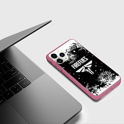 Чехол iPhone 11 Pro матовый The last of us winter snow, цвет: 3D-малиновый — фото 2