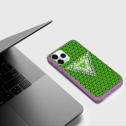 Чехол iPhone 11 Pro матовый Зелёные и чёрные треугольники, цвет: 3D-фиолетовый — фото 2