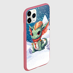 Чехол iPhone 11 Pro матовый Дракон на фоне снежных елочек, цвет: 3D-малиновый — фото 2