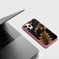 Чехол iPhone 11 Pro матовый Золотые узоры в виде листьев, цвет: 3D-малиновый — фото 2