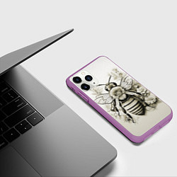 Чехол iPhone 11 Pro матовый Майский шмель на цветах сепия, цвет: 3D-фиолетовый — фото 2