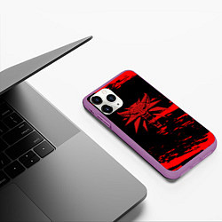 Чехол iPhone 11 Pro матовый The witcher лого ведьмака краски, цвет: 3D-фиолетовый — фото 2