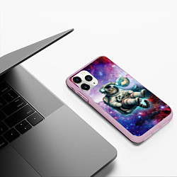 Чехол iPhone 11 Pro матовый Brave cat in space - ai art, цвет: 3D-розовый — фото 2