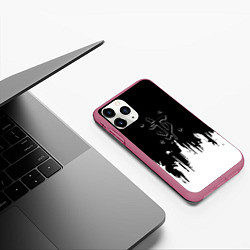 Чехол iPhone 11 Pro матовый Doom logo краски, цвет: 3D-малиновый — фото 2