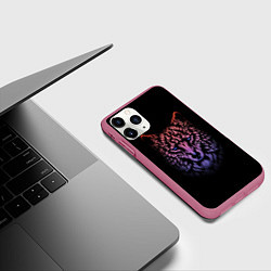 Чехол iPhone 11 Pro матовый Realistic gradient wolf, цвет: 3D-малиновый — фото 2