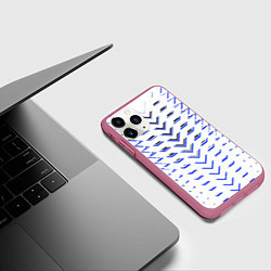 Чехол iPhone 11 Pro матовый Чёрные и синие полосы на белом фоне, цвет: 3D-малиновый — фото 2