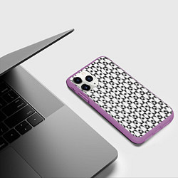 Чехол iPhone 11 Pro матовый Чёрно-белые ромбы и круги на белом фоне, цвет: 3D-фиолетовый — фото 2