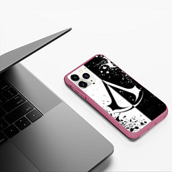 Чехол iPhone 11 Pro матовый Assasins Creed - black and white, цвет: 3D-малиновый — фото 2