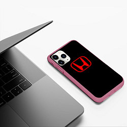 Чехол iPhone 11 Pro матовый Honda red logo auto, цвет: 3D-малиновый — фото 2