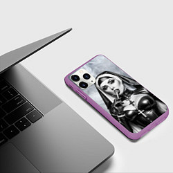 Чехол iPhone 11 Pro матовый Пошлая монахиня с чупа чупсом, цвет: 3D-фиолетовый — фото 2