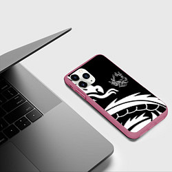Чехол iPhone 11 Pro матовый Samurai dragon steel japan, цвет: 3D-малиновый — фото 2