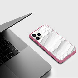 Чехол iPhone 11 Pro матовый Белая чешуя змеи, цвет: 3D-малиновый — фото 2