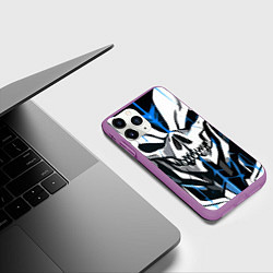 Чехол iPhone 11 Pro матовый Белый череп и синие полосы на чёрном фоне, цвет: 3D-фиолетовый — фото 2