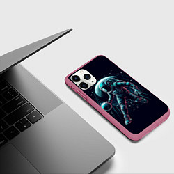 Чехол iPhone 11 Pro матовый Космонавт играет в баскетбол, цвет: 3D-малиновый — фото 2