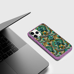 Чехол iPhone 11 Pro матовый Паттерн зеленые темные змеи, цвет: 3D-фиолетовый — фото 2