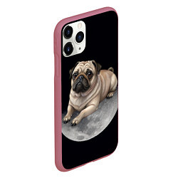 Чехол iPhone 11 Pro матовый Мопс и луна, цвет: 3D-малиновый — фото 2