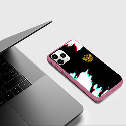 Чехол iPhone 11 Pro матовый Герб глитч краски, цвет: 3D-малиновый — фото 2