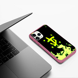 Чехол iPhone 11 Pro матовый Doom кислотное лого огонь, цвет: 3D-малиновый — фото 2