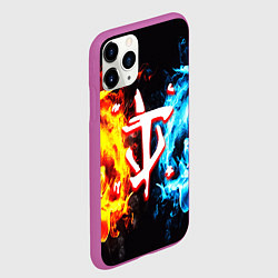 Чехол iPhone 11 Pro матовый Doom битва огонь, цвет: 3D-фиолетовый — фото 2