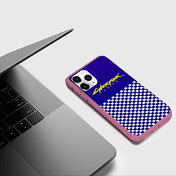 Чехол iPhone 11 Pro матовый Cyberpunk 2077 клетка, цвет: 3D-малиновый — фото 2