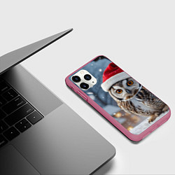 Чехол iPhone 11 Pro матовый Сова в новогодней шапочке, цвет: 3D-малиновый — фото 2