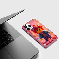 Чехол iPhone 11 Pro матовый Роблокс человечек с красными волосами, цвет: 3D-малиновый — фото 2