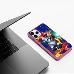 Чехол iPhone 11 Pro матовый Удивительный мир котёнка игромана, цвет: 3D-малиновый — фото 2