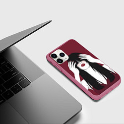 Чехол iPhone 11 Pro матовый Поп арт девушка с руками, цвет: 3D-малиновый — фото 2