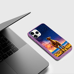 Чехол iPhone 11 Pro матовый Верблюд и звездное небо, цвет: 3D-фиолетовый — фото 2