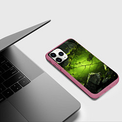 Чехол iPhone 11 Pro матовый Зеленые разбитые плиты, цвет: 3D-малиновый — фото 2