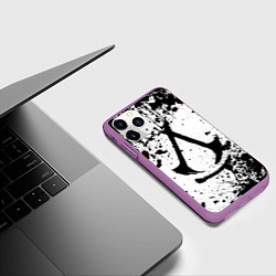 Чехол iPhone 11 Pro матовый Assassins creed shadows - черно-белые брызги, цвет: 3D-фиолетовый — фото 2