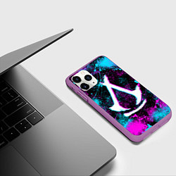 Чехол iPhone 11 Pro матовый Assassins creed shadows - neon color, цвет: 3D-фиолетовый — фото 2