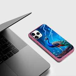 Чехол iPhone 11 Pro матовый Павлин и молния, цвет: 3D-малиновый — фото 2