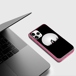 Чехол iPhone 11 Pro матовый Любовь при луне, цвет: 3D-малиновый — фото 2