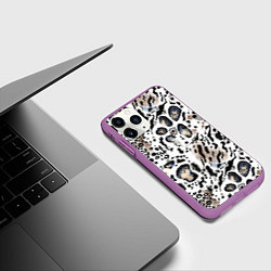 Чехол iPhone 11 Pro матовый Пятна леопарда абстрактные, цвет: 3D-фиолетовый — фото 2