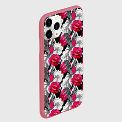 Чехол iPhone 11 Pro матовый Розы красные и черно-белые, цвет: 3D-малиновый — фото 2