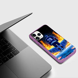 Чехол iPhone 11 Pro матовый Хоккеист в огне, цвет: 3D-фиолетовый — фото 2