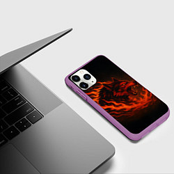 Чехол iPhone 11 Pro матовый Инфернальный волк, цвет: 3D-фиолетовый — фото 2