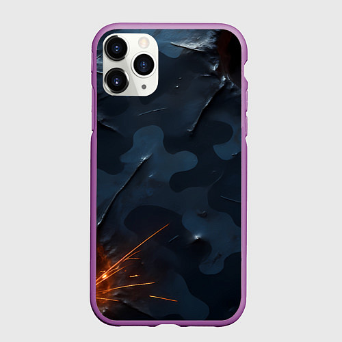 Чехол iPhone 11 Pro матовый Камуфляжная текстура с дырами / 3D-Фиолетовый – фото 1