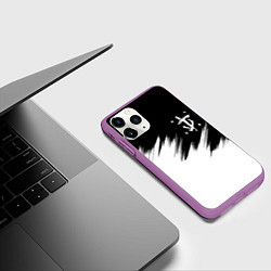 Чехол iPhone 11 Pro матовый Doom краски черно белый, цвет: 3D-фиолетовый — фото 2