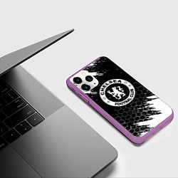 Чехол iPhone 11 Pro матовый Челси соты черно белые краски, цвет: 3D-фиолетовый — фото 2