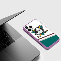 Чехол iPhone 11 Pro матовый Anaheim Ducks Selanne, цвет: 3D-фиолетовый — фото 2