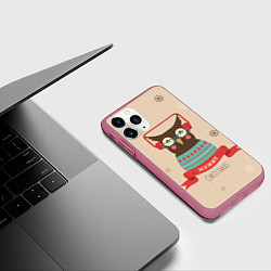 Чехол iPhone 11 Pro матовый Сова в наушниках, цвет: 3D-малиновый — фото 2