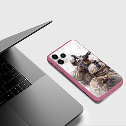 Чехол iPhone 11 Pro матовый ФСБ Альфа, цвет: 3D-малиновый — фото 2
